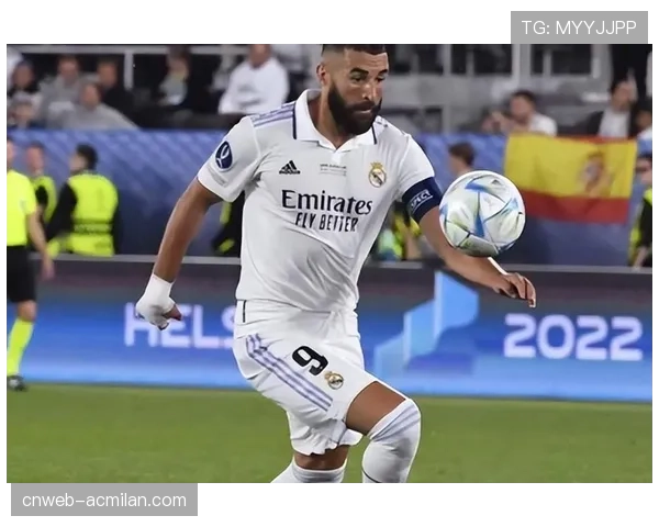 复盘皇马进攻：剖析本泽马回撤策应如何为边路创造射门空间